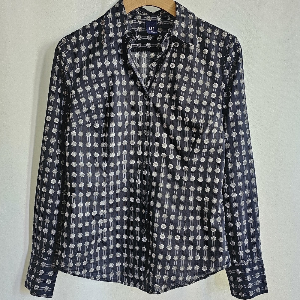 GAP Womens Navy Blue & White Floral V-Neck Button-Down Shirt